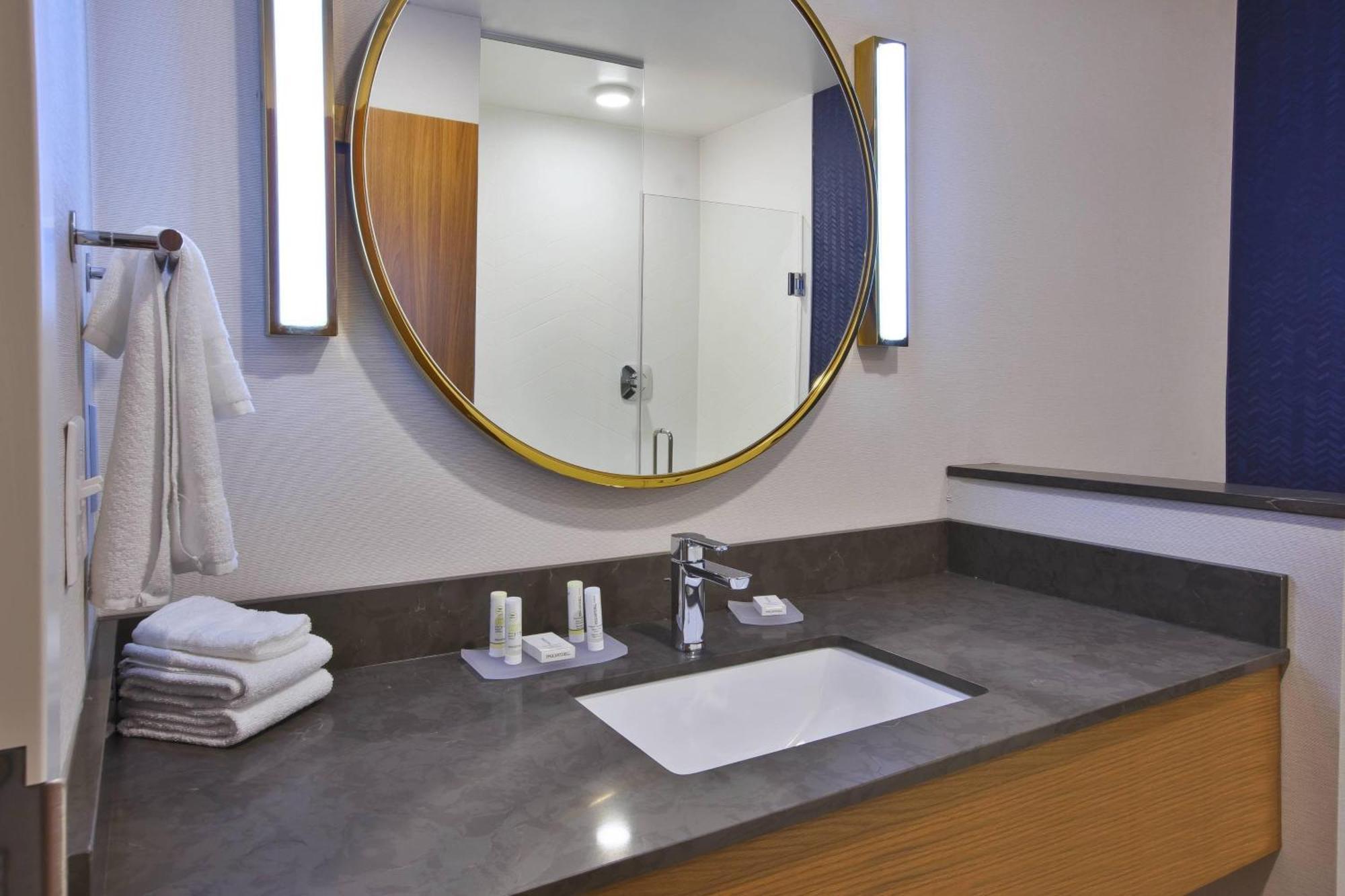 Fairfield Inn & Suites By Marriott Flint גרנד בלנק מראה חיצוני תמונה
